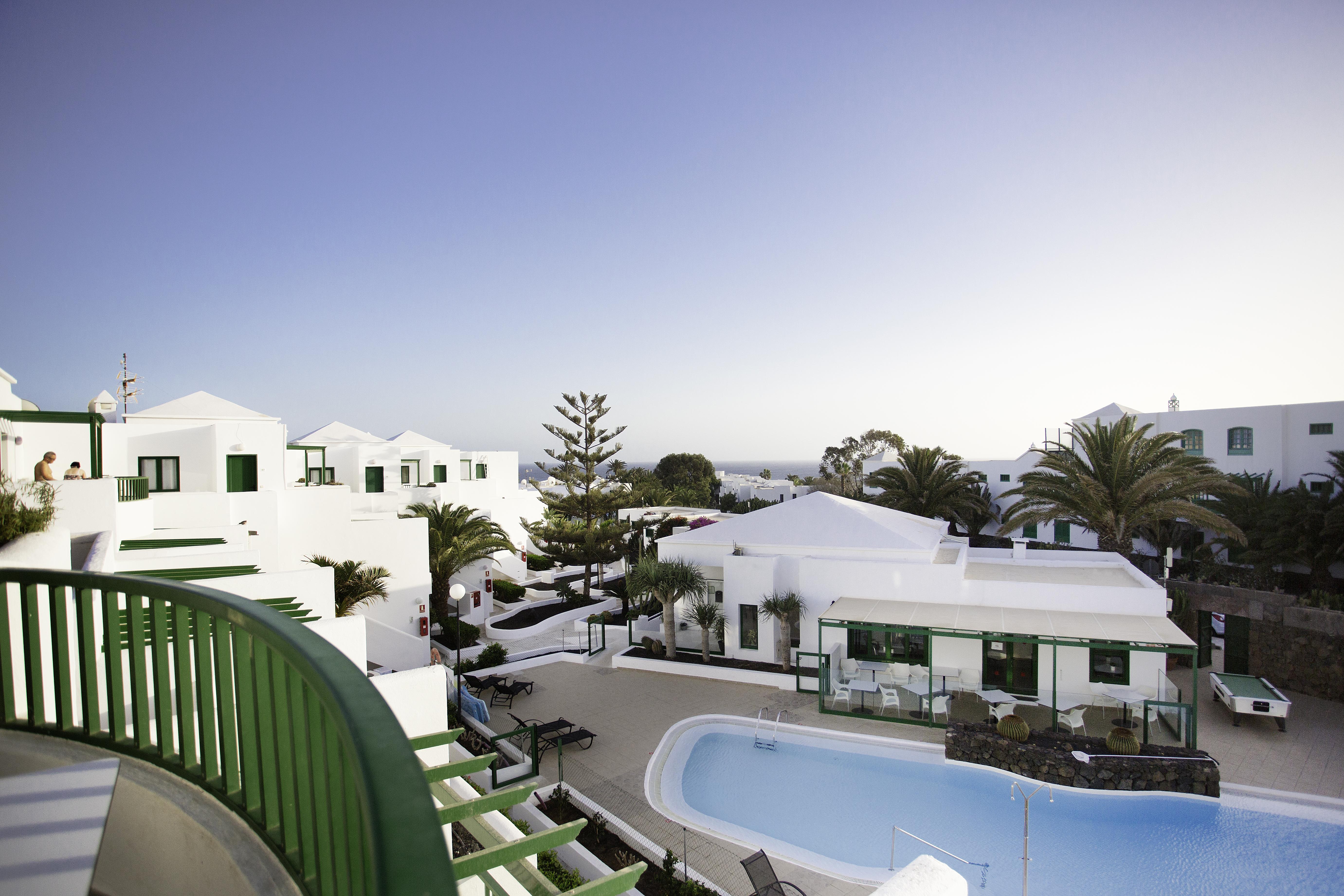 Apartamentos El Guarapo Costa Teguise Exteriör bild