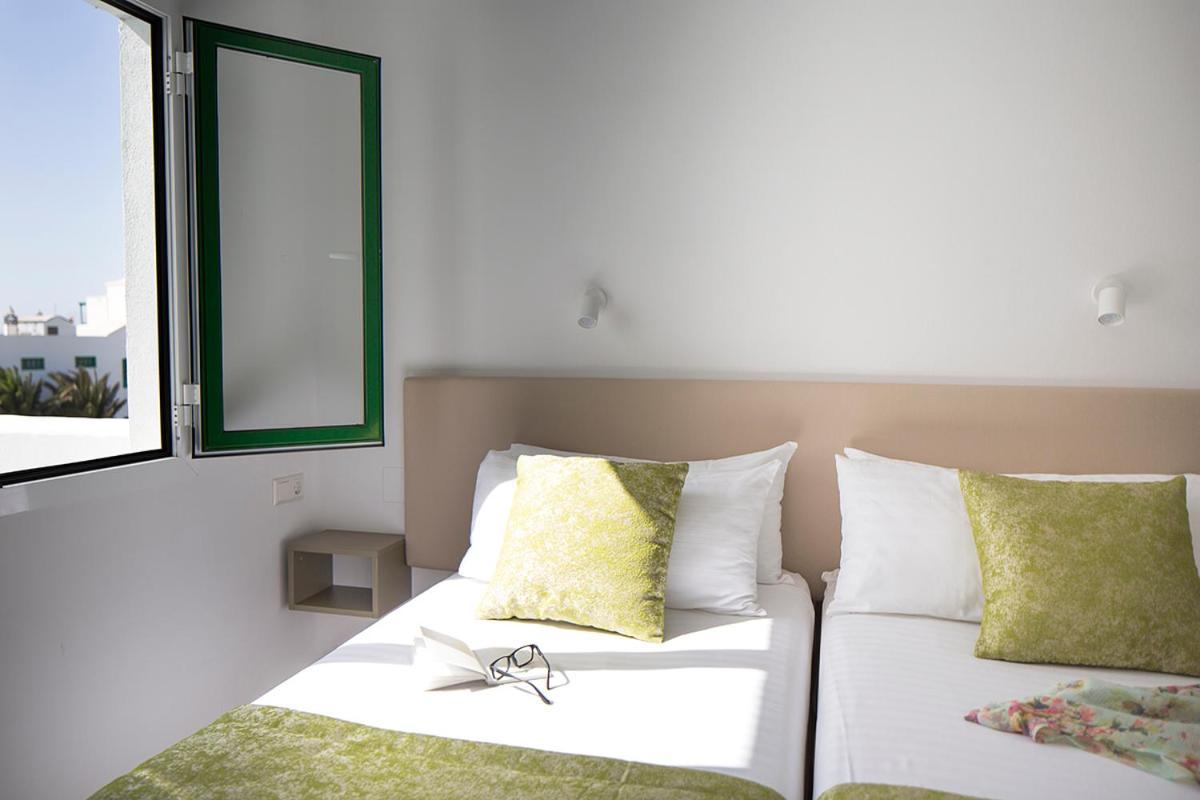 Apartamentos El Guarapo Costa Teguise Exteriör bild
