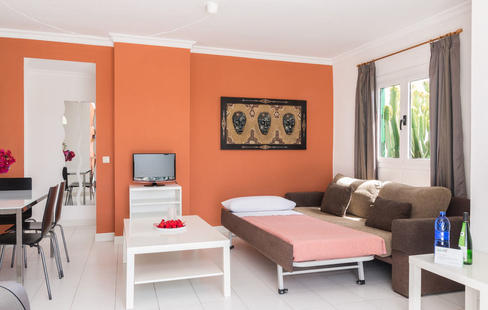 Apartamentos El Guarapo Costa Teguise Exteriör bild
