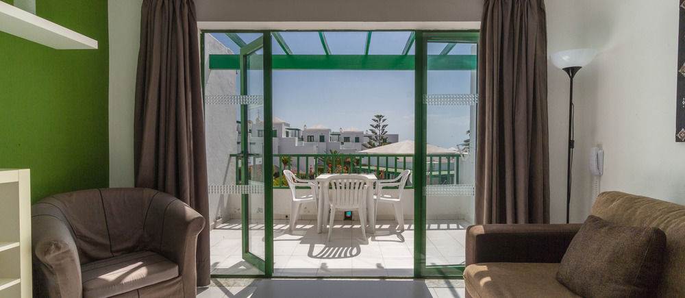 Apartamentos El Guarapo Costa Teguise Exteriör bild