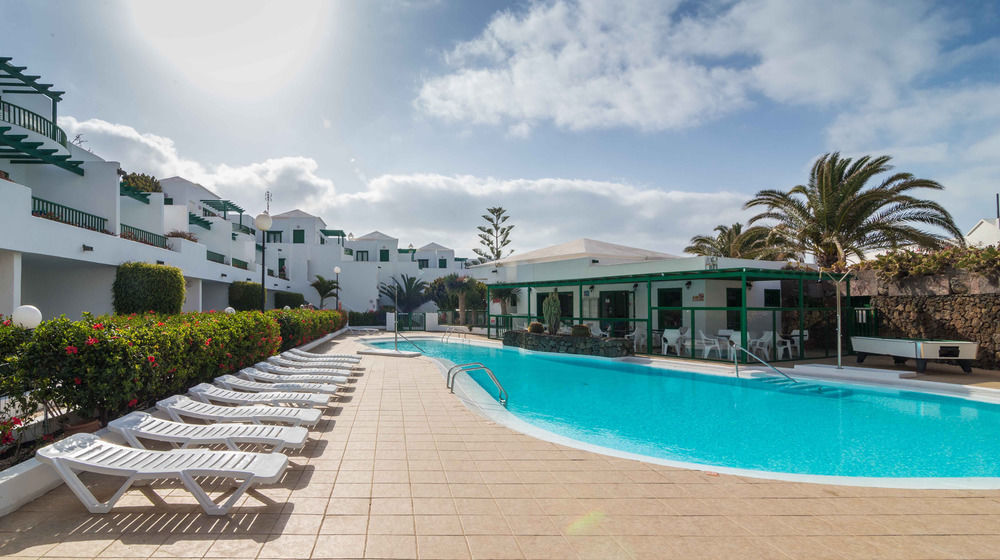 Apartamentos El Guarapo Costa Teguise Exteriör bild